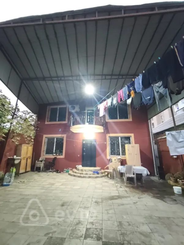 Satılır 5 otaqlı həyət evi 190 m²