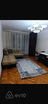 Kirayə verilir 2 otaqlı köhnə tikili 45 m²