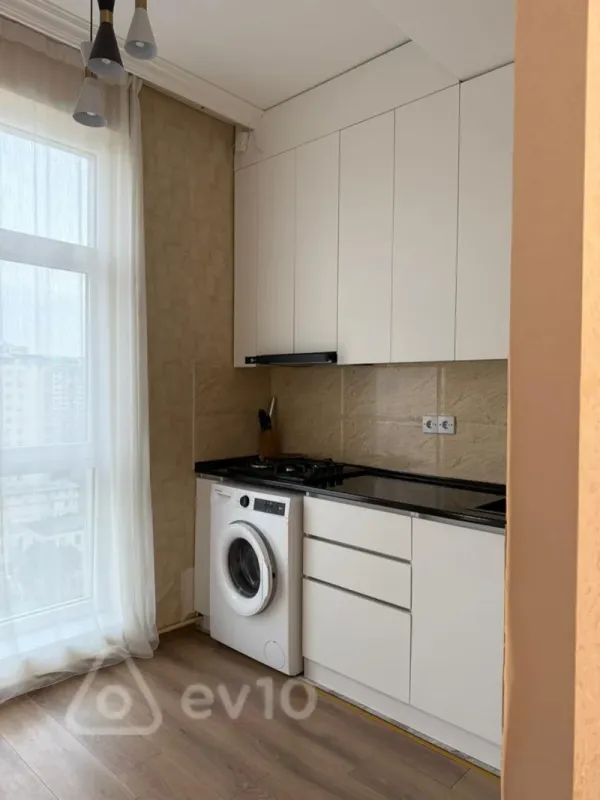 Kirayə verilir 2 otaqlı yeni tikili 65 m²