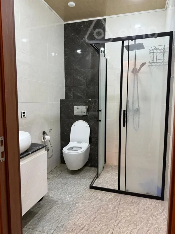 Kirayə verilir 2 otaqlı yeni tikili 65 m²