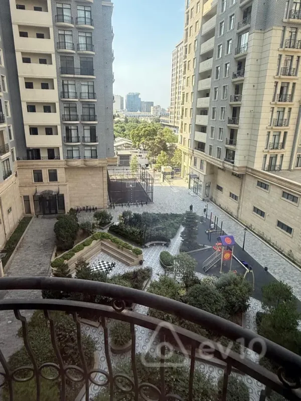 Kirayə verilir 2 otaqlı yeni tikili 80 m²