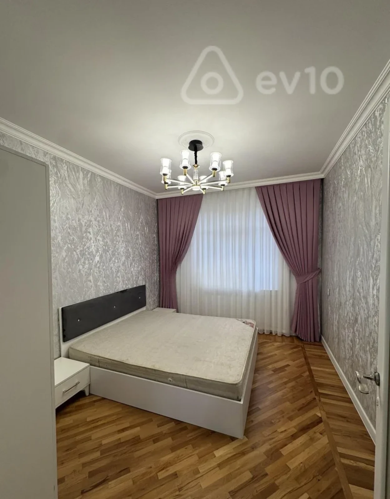 Satılır 2 otaqlı köhnə tikili 60 m²