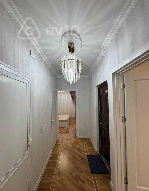 Satılır 2 otaqlı köhnə tikili 60 m²