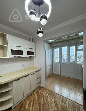 Satılır 2 otaqlı köhnə tikili 60 m²