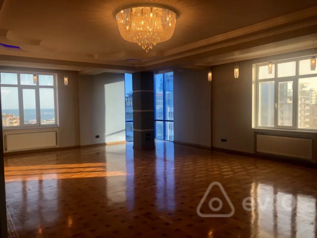 Satılır 4 otaqlı yeni tikili 217 m²