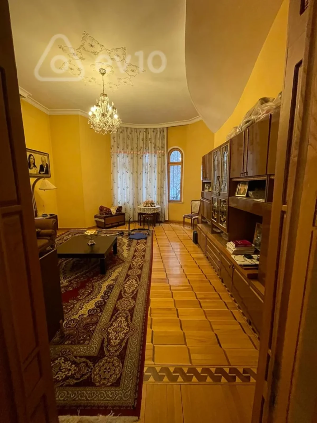 Kirayə verilir 14 otaqlı həyət evi 800 m²