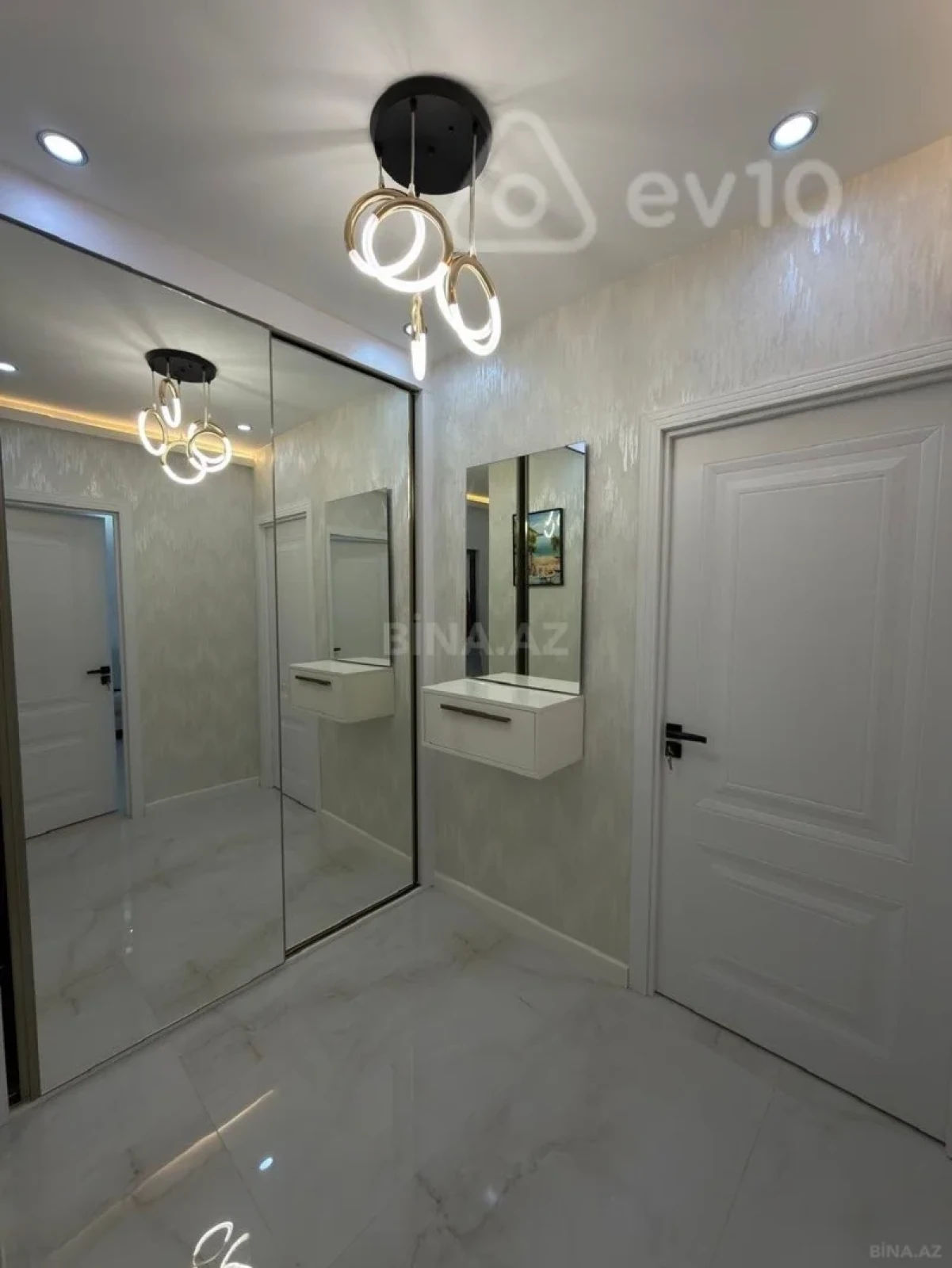 Kirayə verilir 2 otaqlı yeni tikili 75 m²