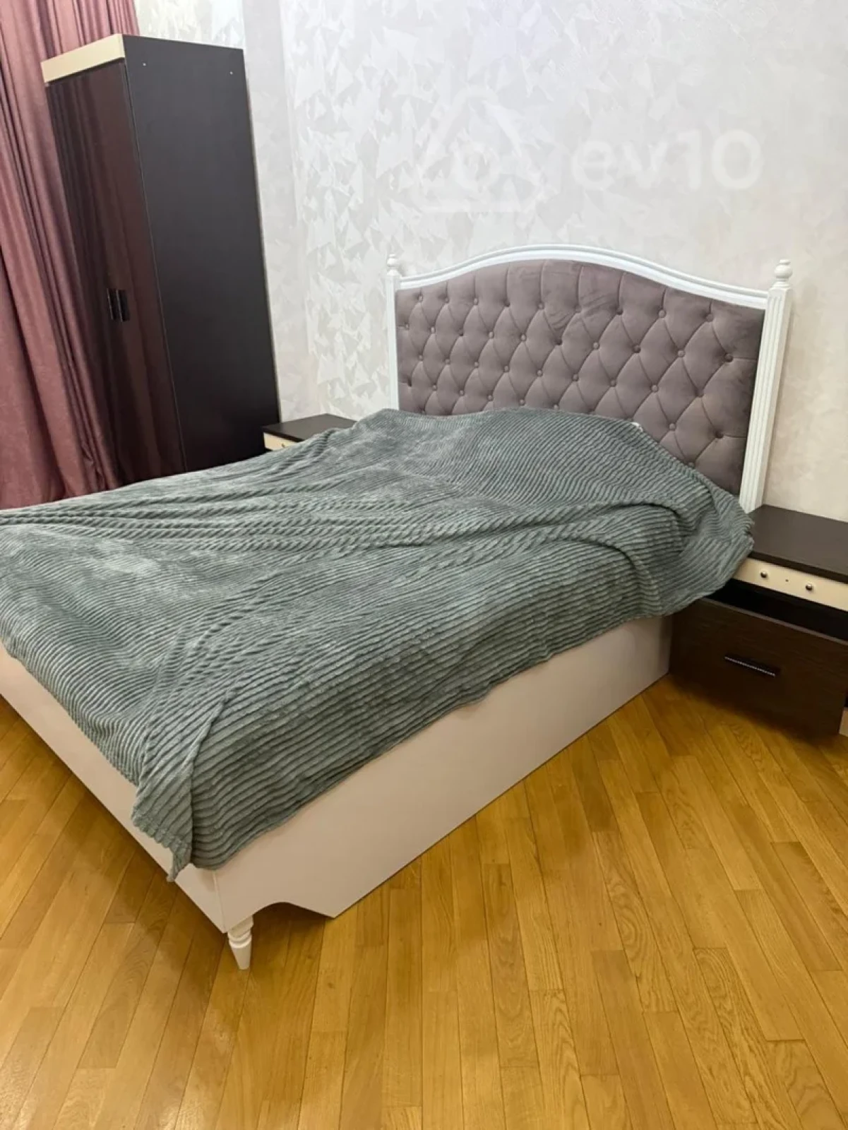 Kirayə verilir 4 otaqlı yeni tikili 185 m²