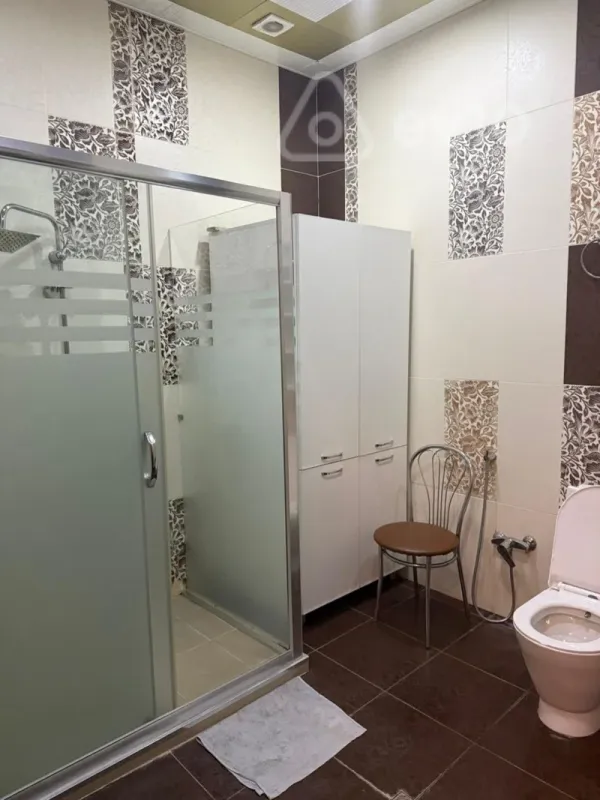 Kirayə verilir 4 otaqlı yeni tikili 185 m²