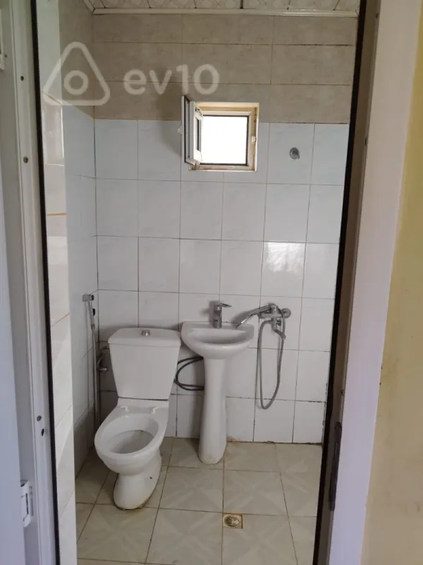 Kirayə verilir 2 otaqlı həyət evi 35 m²