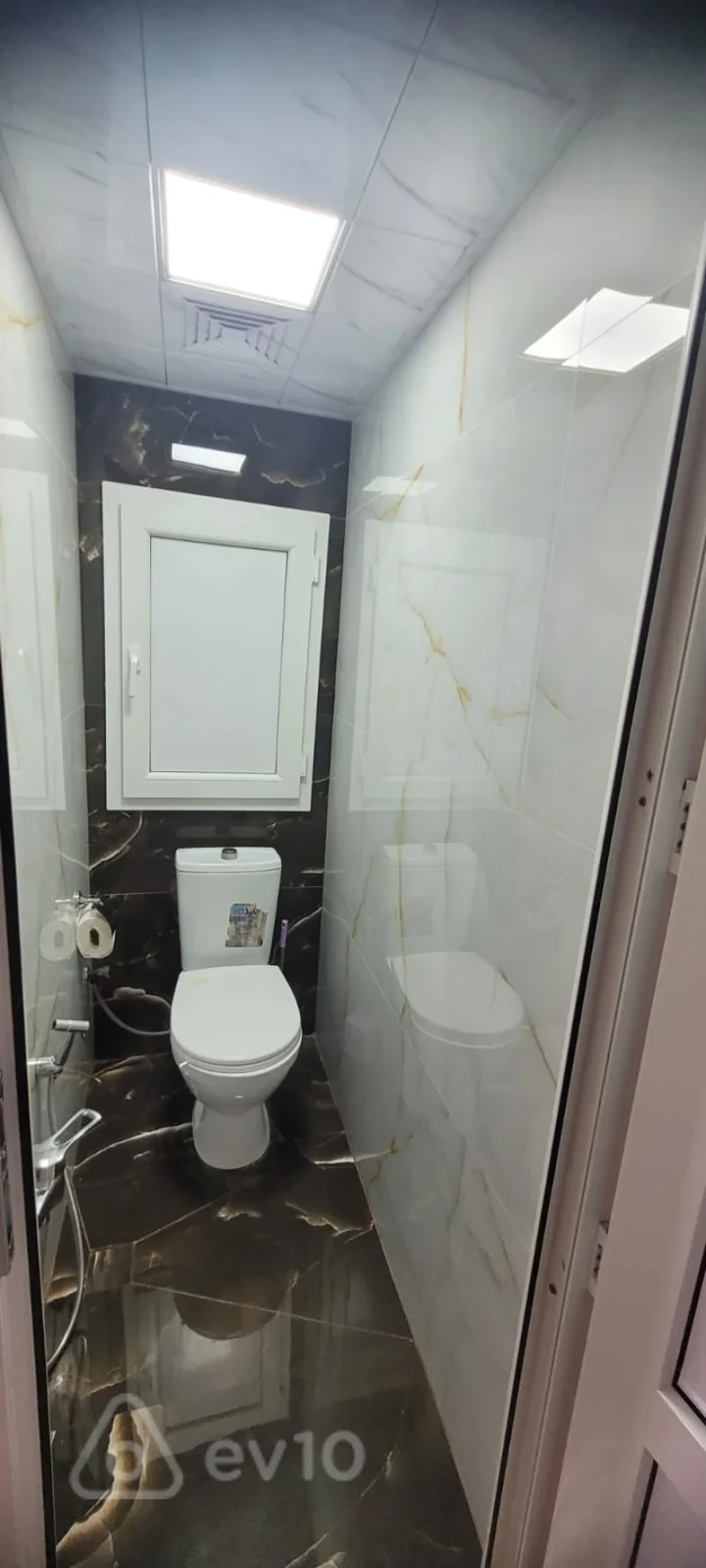 Satılır 2 otaqlı köhnə tikili 70 m²