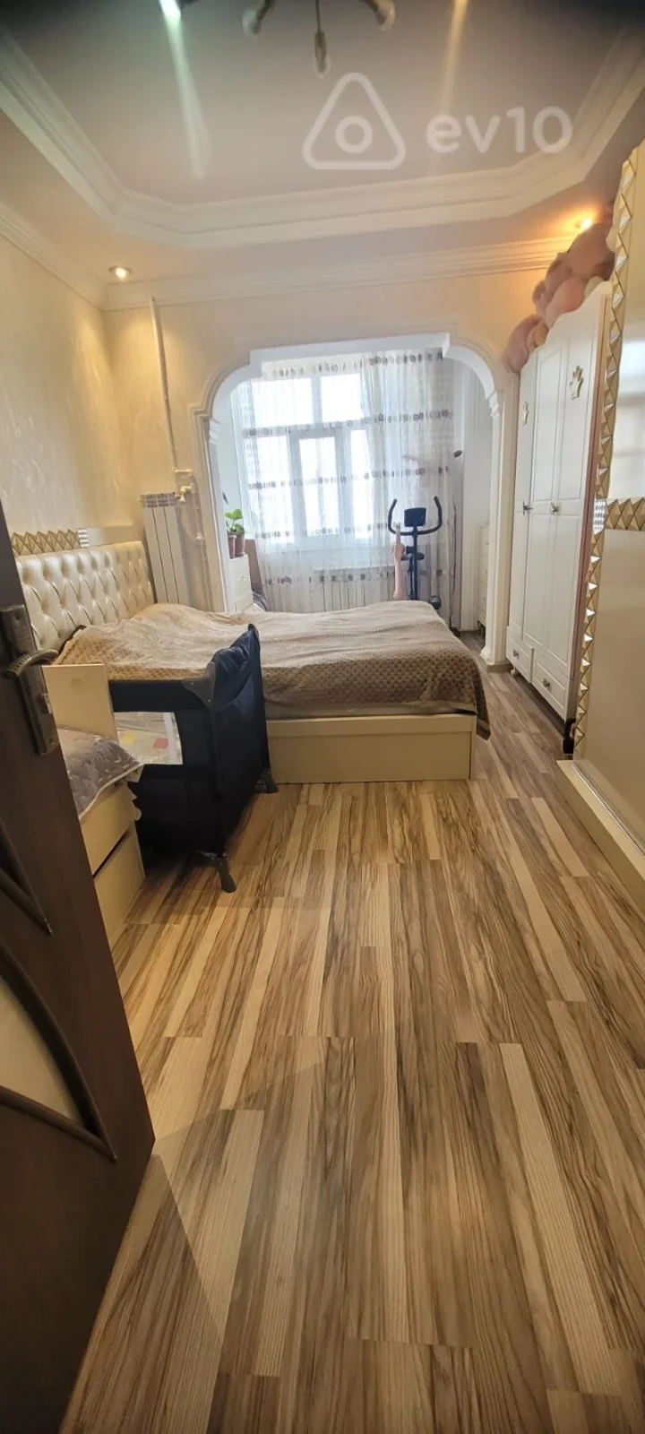 Satılır 2 otaqlı köhnə tikili 70 m²