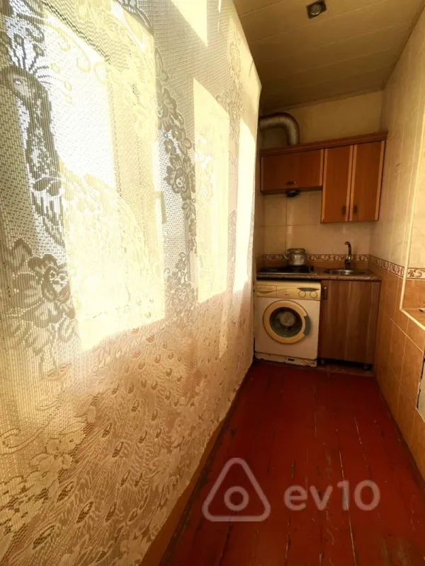 Kirayə verilir 3 otaqlı köhnə tikili 72 m²