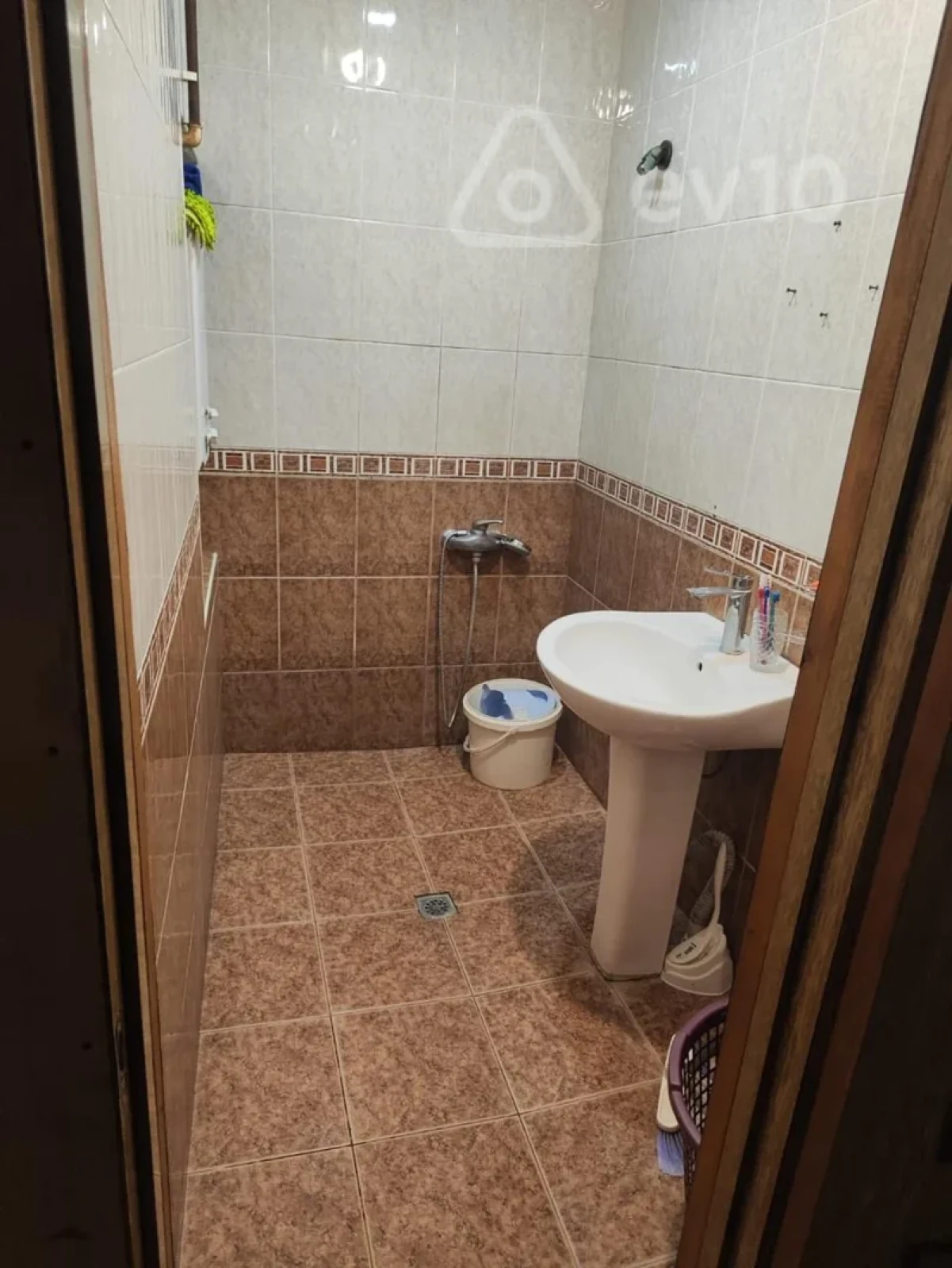 Kirayə verilir 3 otaqlı köhnə tikili 75 m²