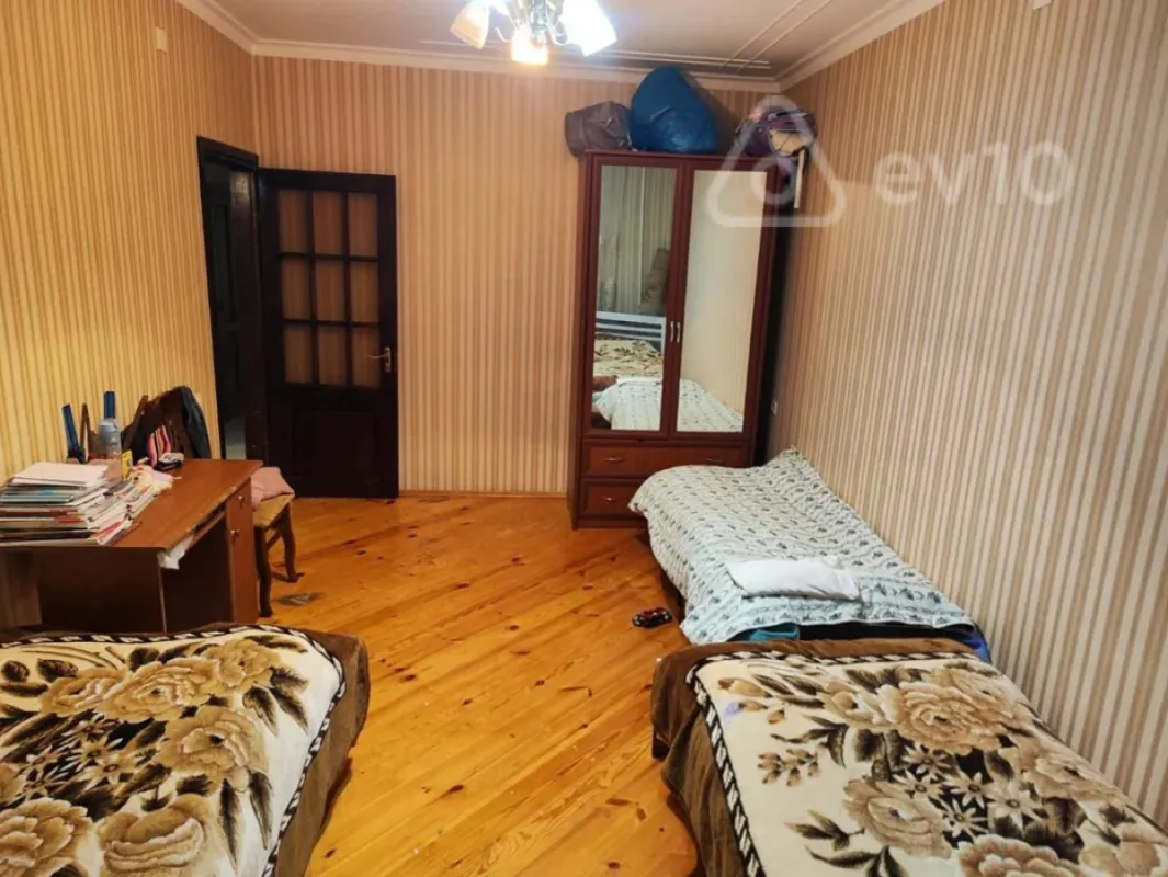 Kirayə verilir 3 otaqlı köhnə tikili 75 m²