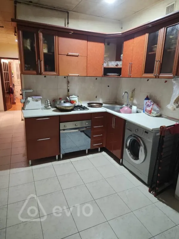 Kirayə verilir 3 otaqlı köhnə tikili 75 m²