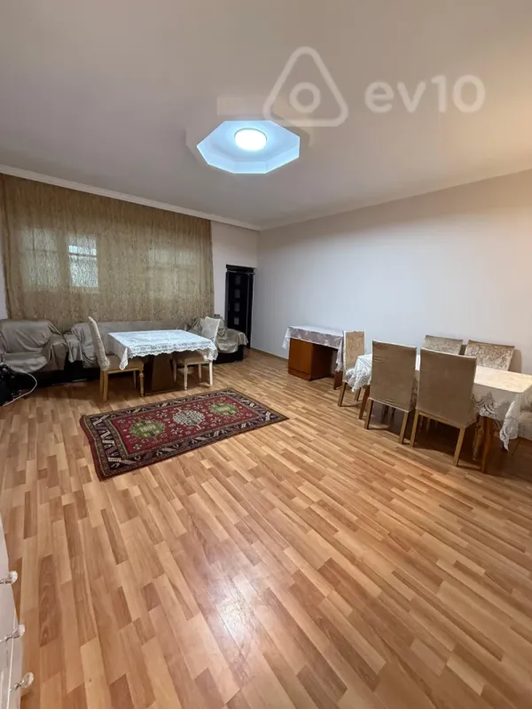 Kirayə verilir 2 otaqlı həyət evi 80 m²