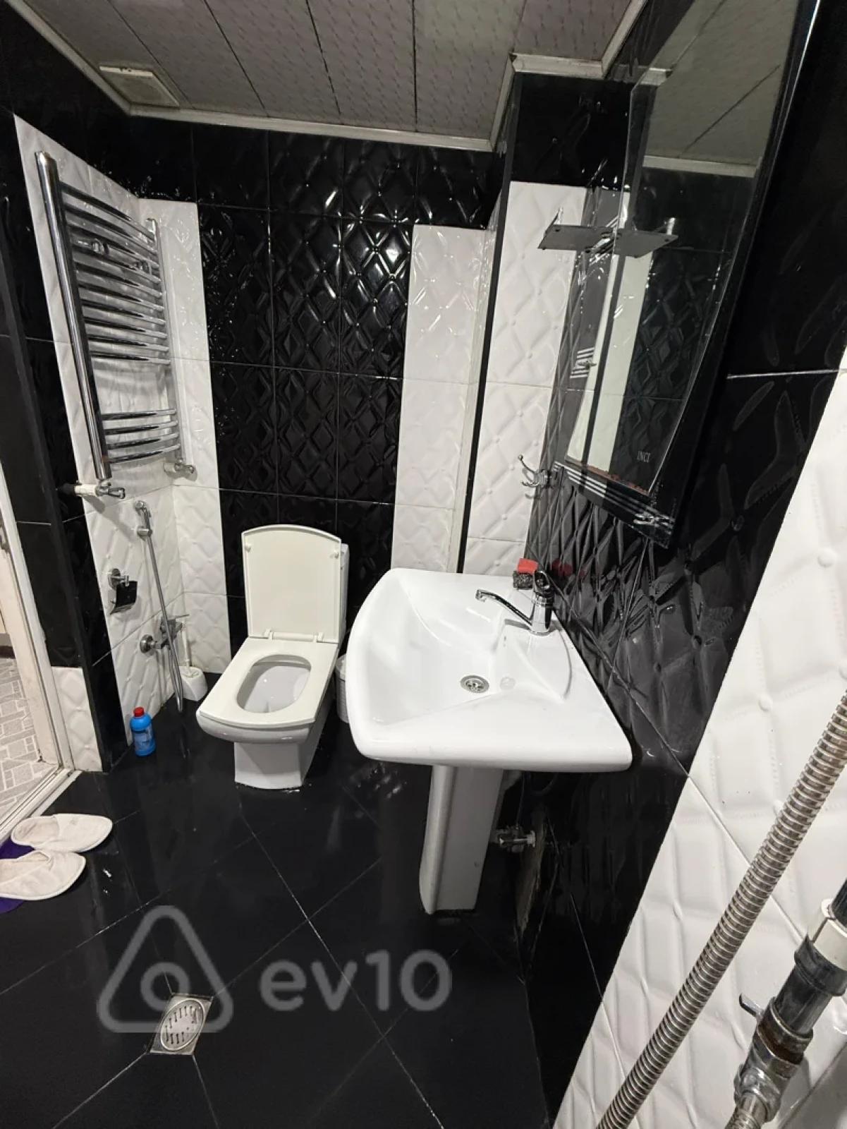 Kirayə verilir 2 otaqlı həyət evi 80 m²