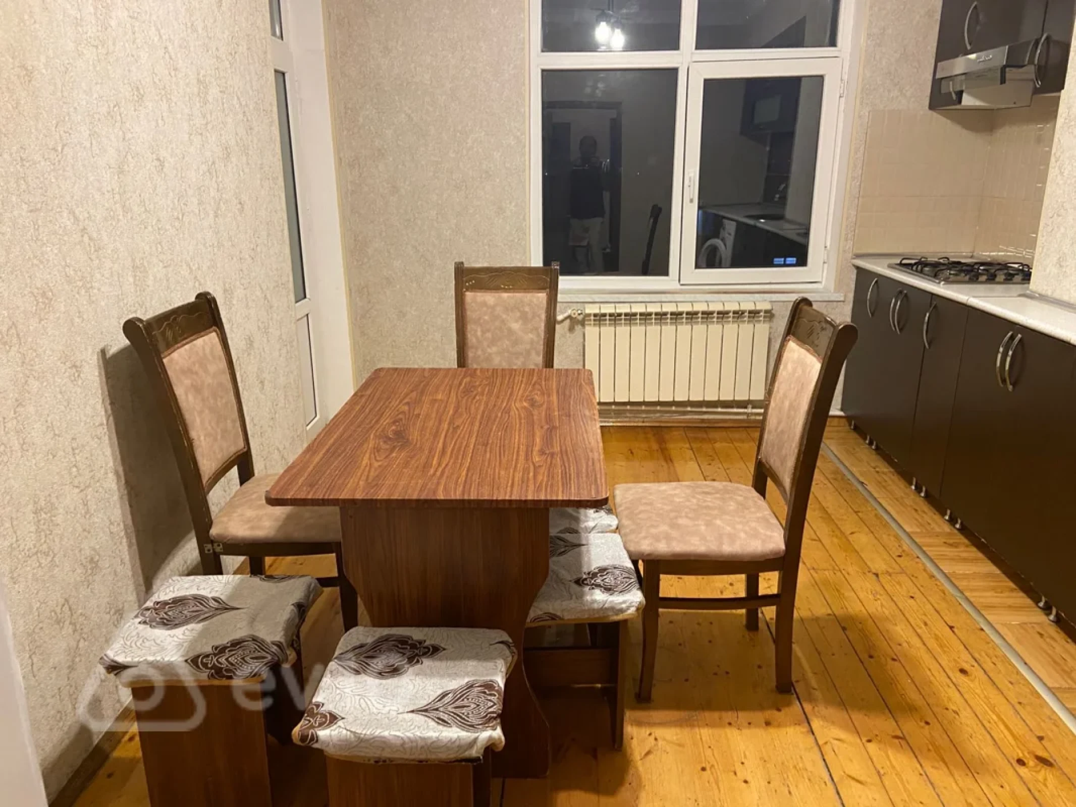 Kirayə verilir 2 otaqlı yeni tikili 75 m²