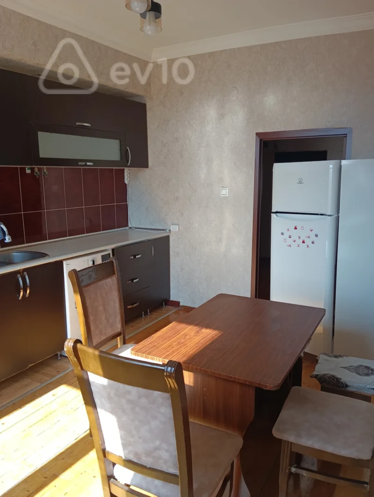 Kirayə verilir 2 otaqlı yeni tikili 75 m²