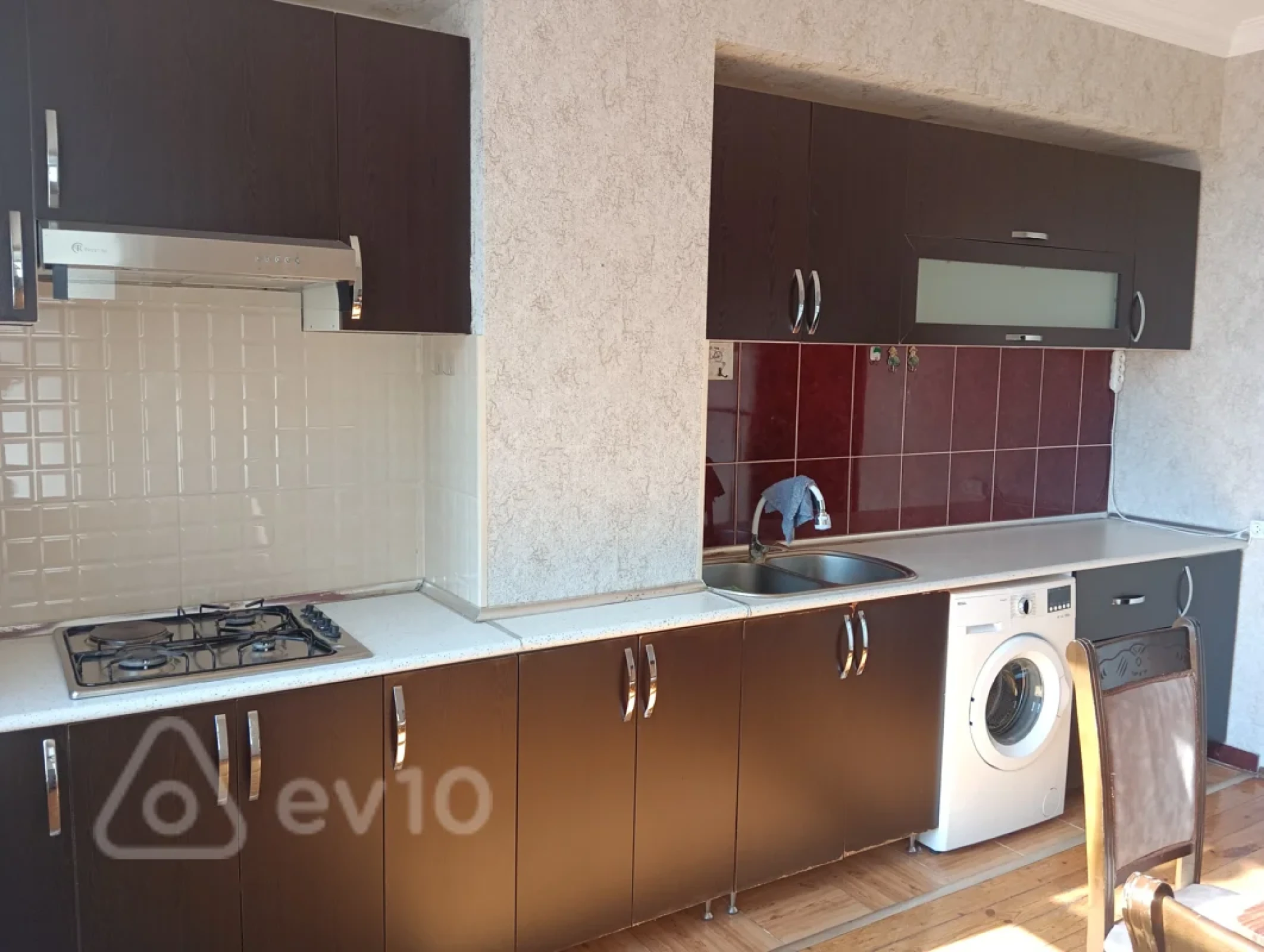 Kirayə verilir 2 otaqlı yeni tikili 75 m²