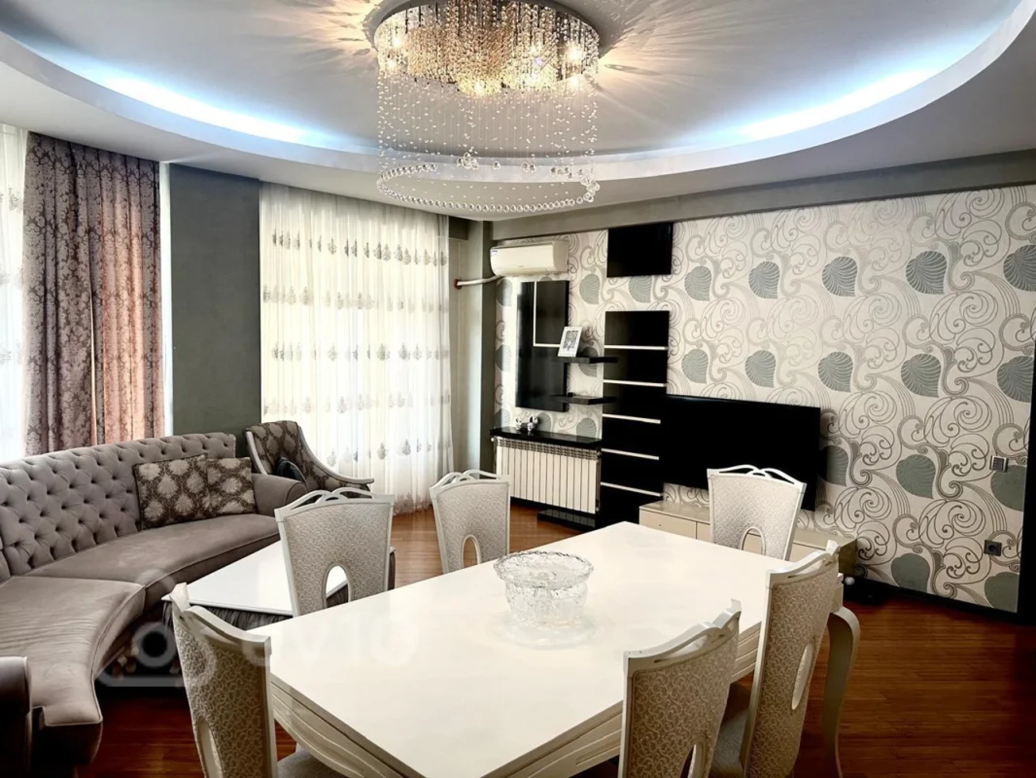 Satılır 3 otaqlı yeni tikili 170 m²