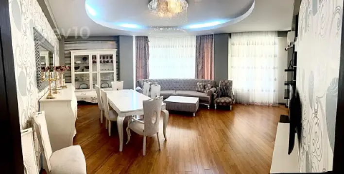 Satılır 3 otaqlı yeni tikili 170 m²