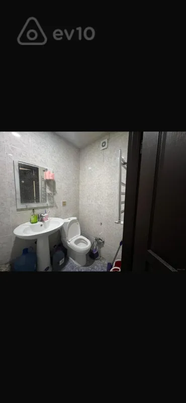 Kirayə verilir 2 otaqlı yeni tikili 50 m²