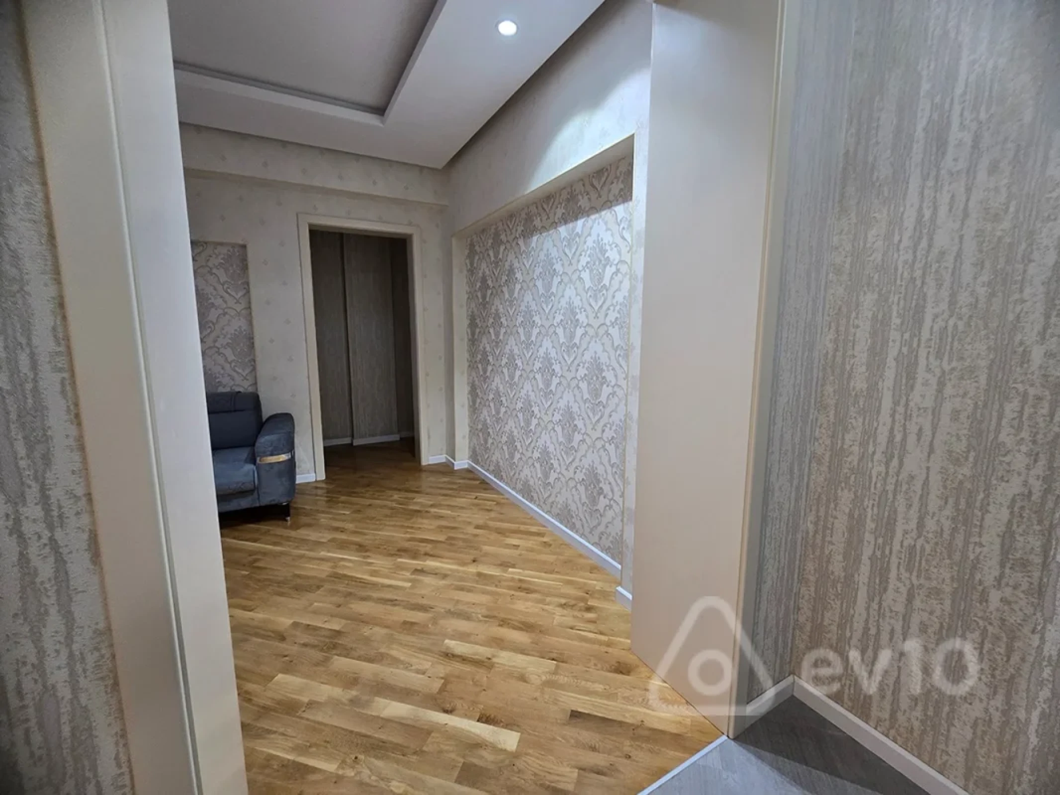 Kirayə verilir 3 otaqlı yeni tikili 110 m²