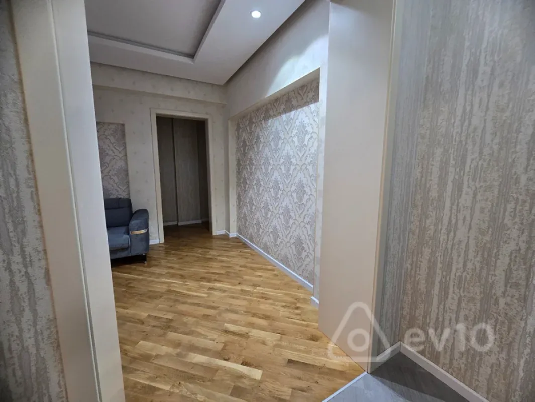 Kirayə verilir 3 otaqlı yeni tikili 110 m²