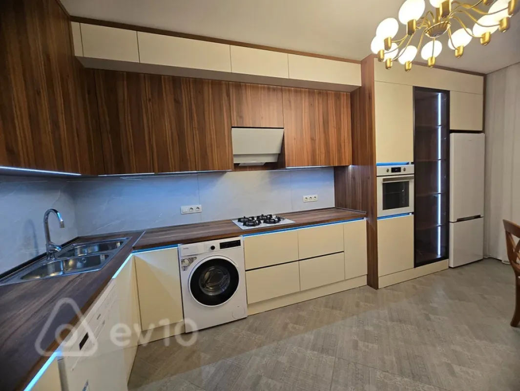 Kirayə verilir 3 otaqlı yeni tikili 110 m²