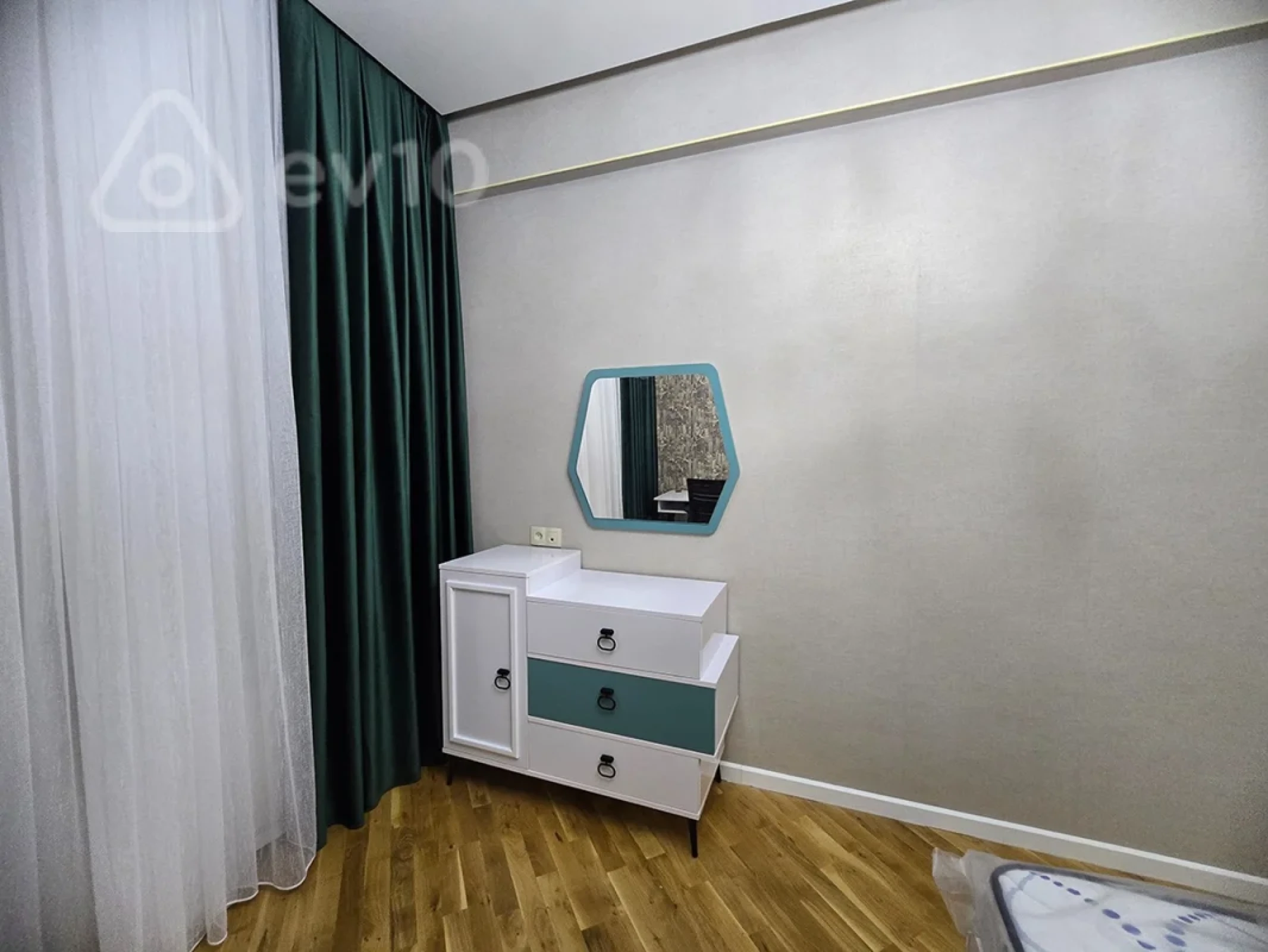 Kirayə verilir 3 otaqlı yeni tikili 110 m²