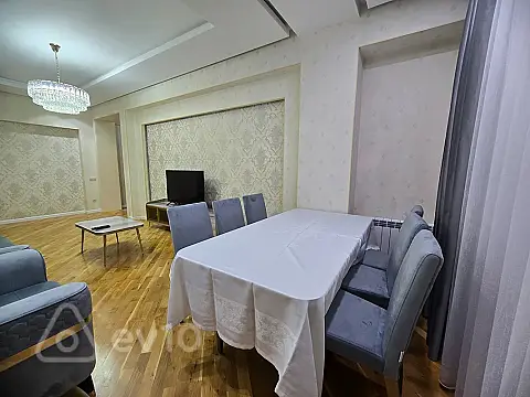 Kirayə verilir 3 otaqlı yeni tikili 110 m²