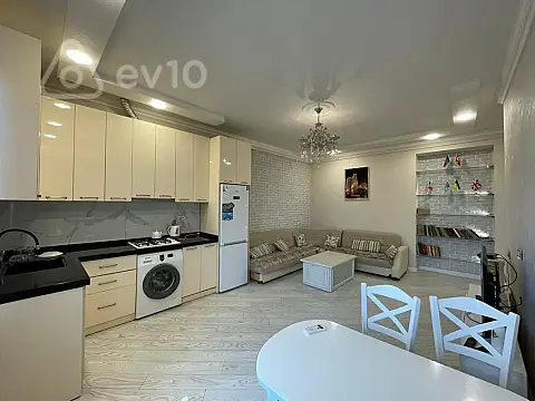 Satılır 2 otaqlı köhnə tikili 53 m²