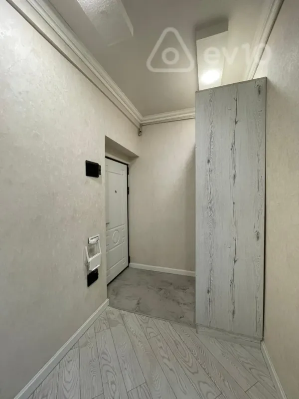 Satılır 2 otaqlı köhnə tikili 53 m²