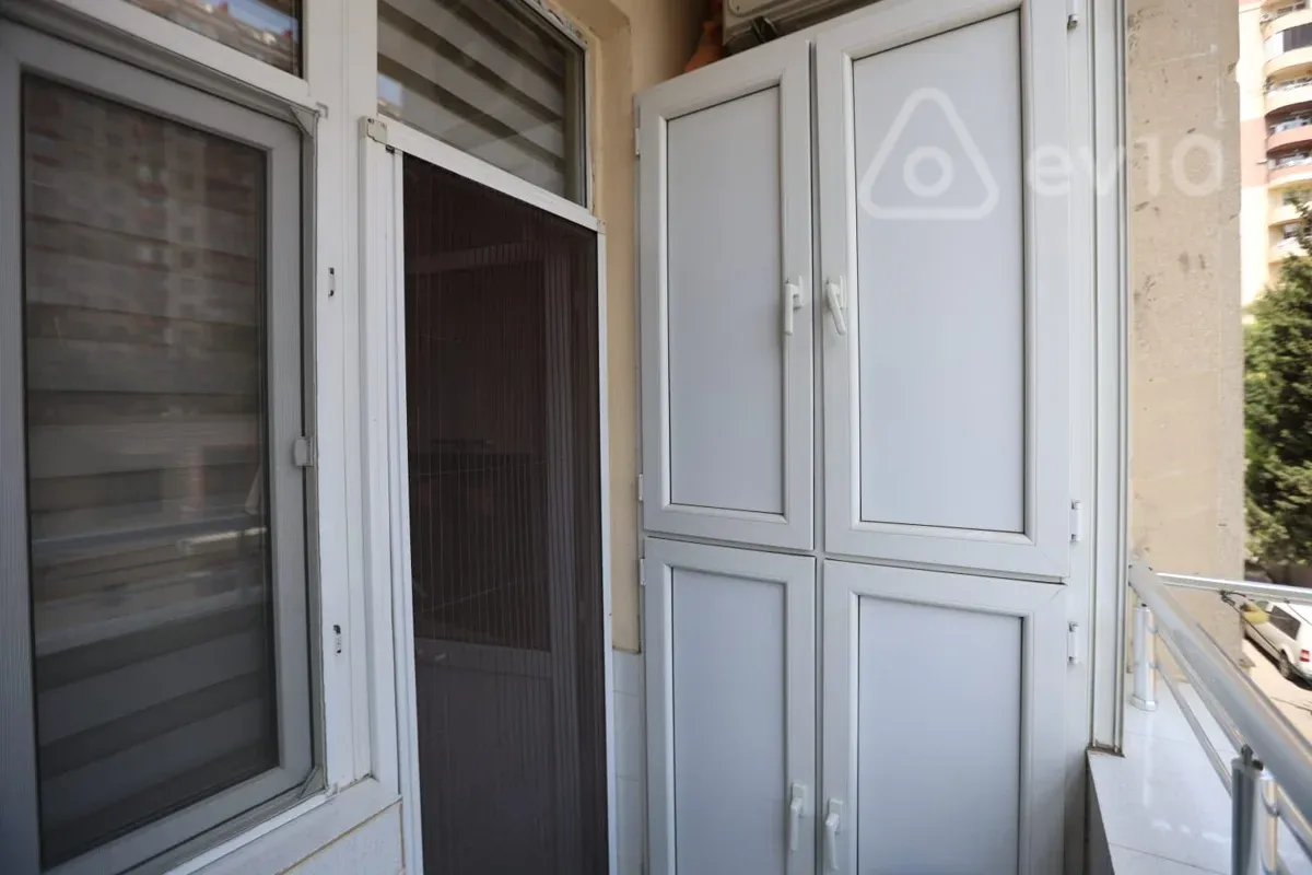 Satılır 3 otaqlı yeni tikili 100 m²