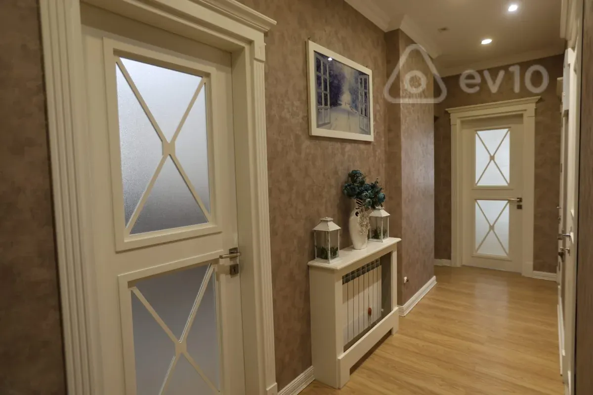 Satılır 3 otaqlı yeni tikili 100 m²