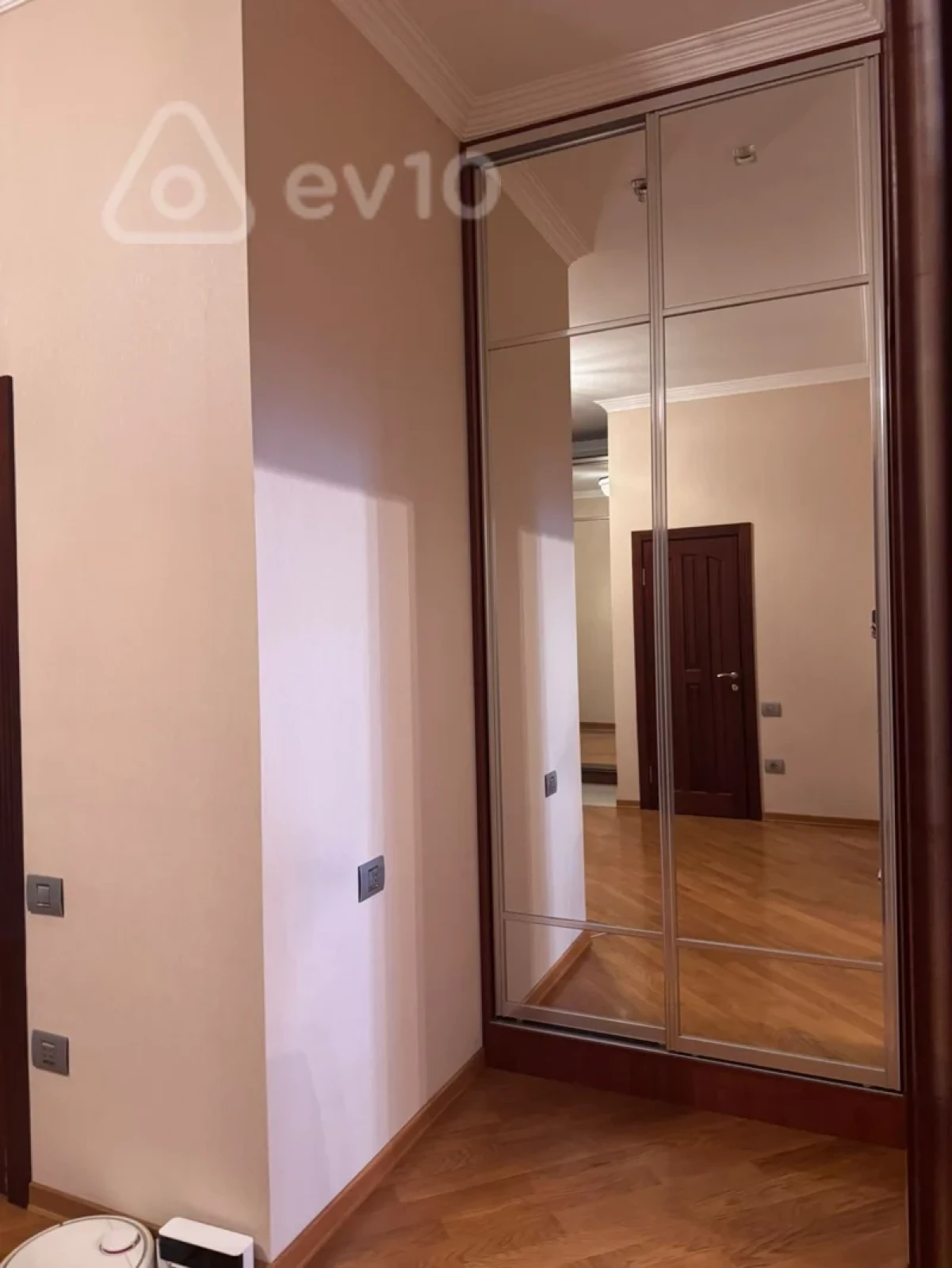 Kirayə verilir 2 otaqlı yeni tikili 125 m²
