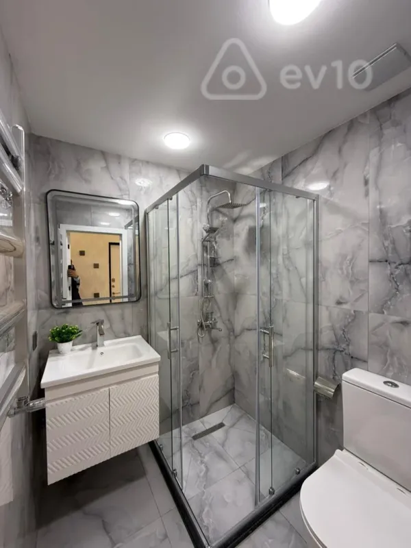 Satılır 2 otaqlı köhnə tikili 60 m²