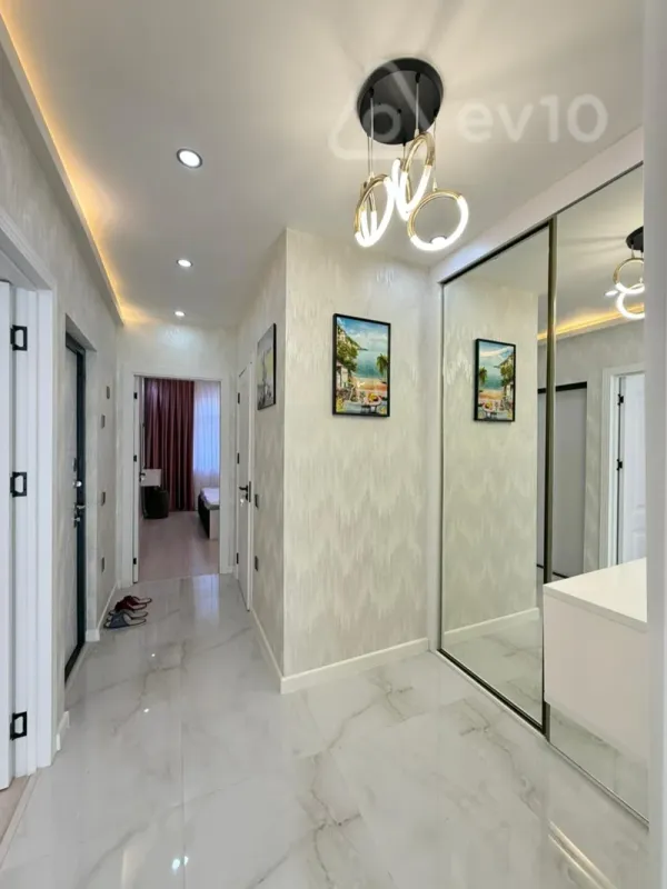 Satılır 2 otaqlı köhnə tikili 60 m²