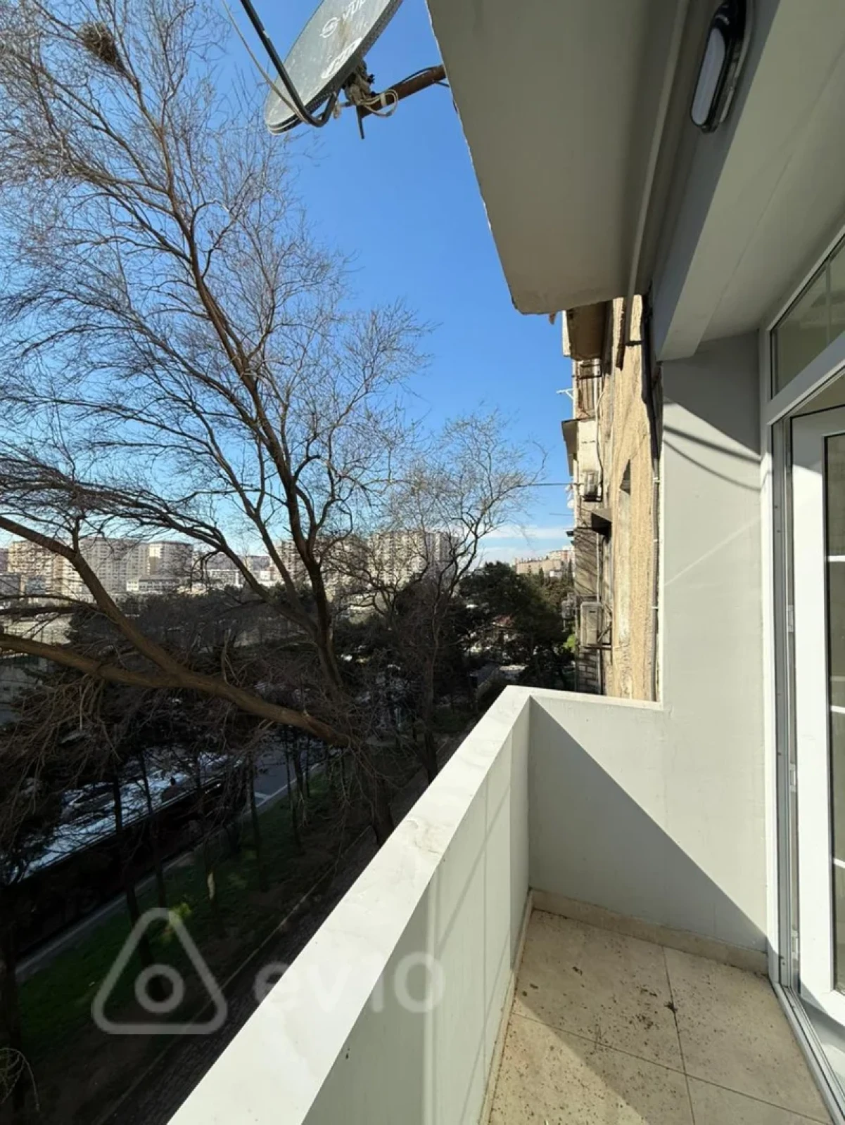 Satılır 2 otaqlı köhnə tikili 60 m²