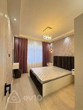 Satılır 2 otaqlı köhnə tikili 60 m²