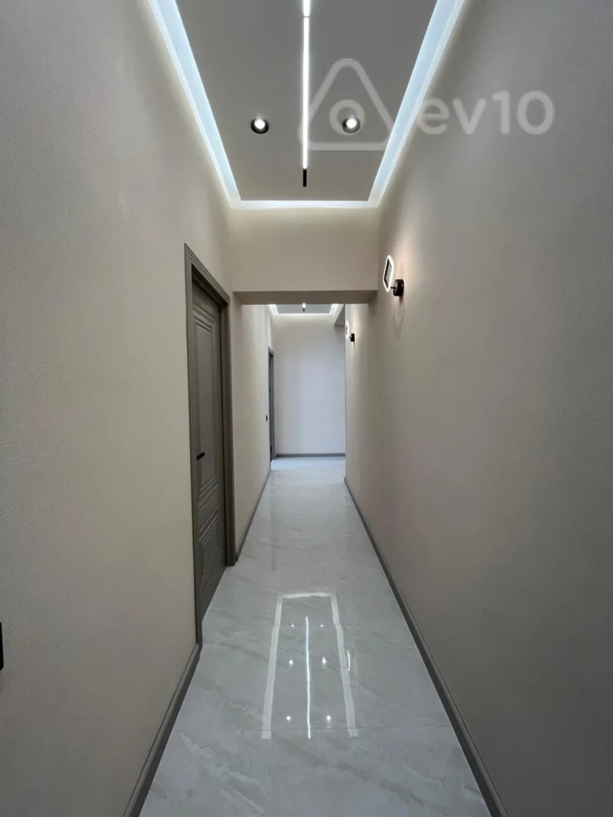 Satılır 2 otaqlı yeni tikili 80 m²