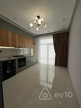 Satılır 2 otaqlı yeni tikili 80 m²