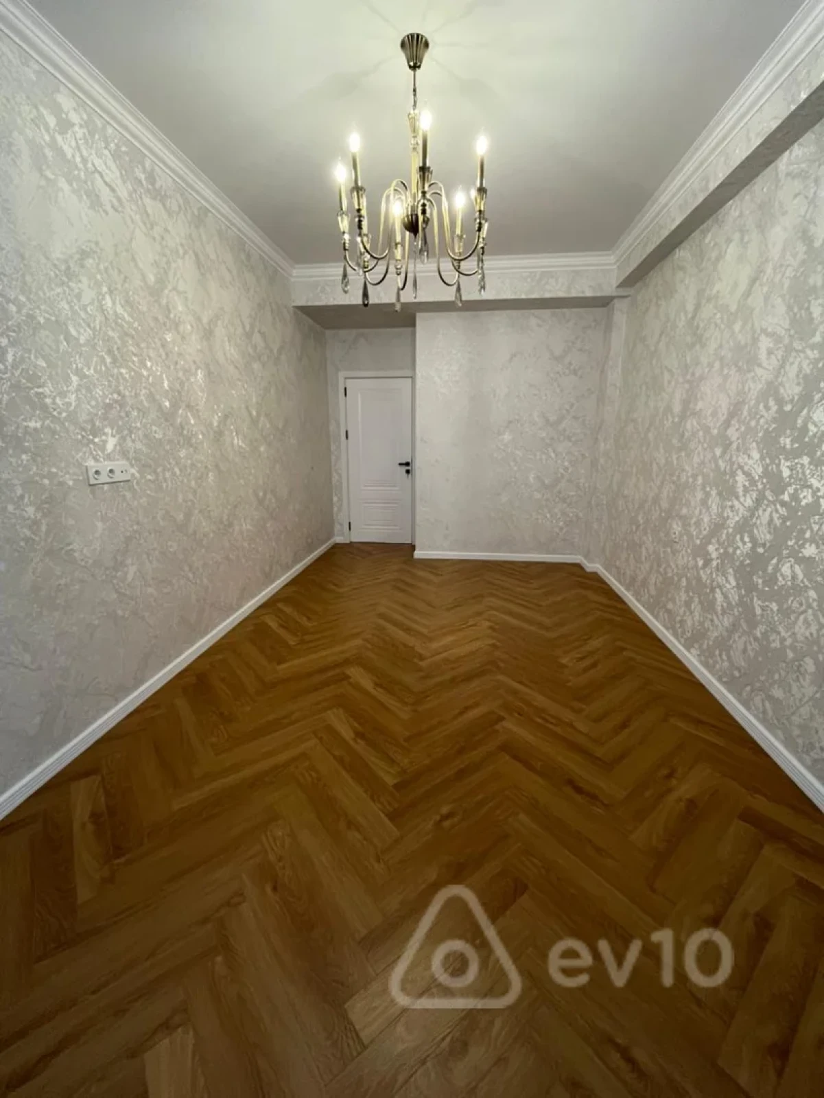 Satılır 2 otaqlı yeni tikili 80 m²