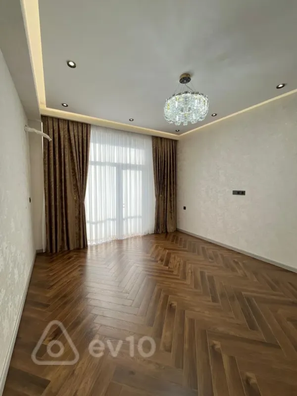 Satılır 2 otaqlı yeni tikili 80 m²