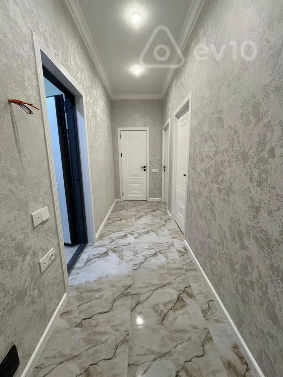 Satılır 2 otaqlı yeni tikili 80 m²