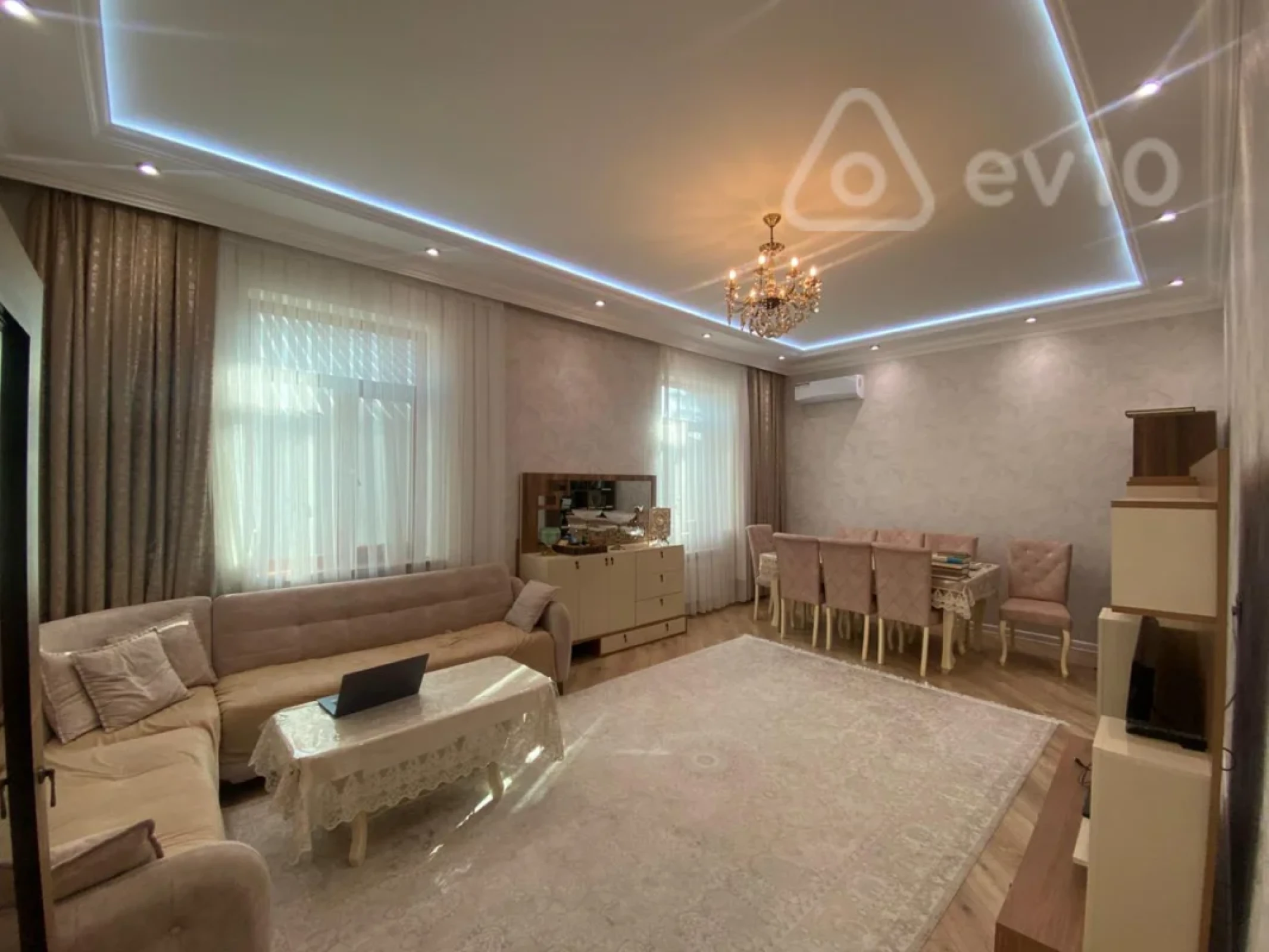 Satılır 6 otaqlı həyət evi 300 m²