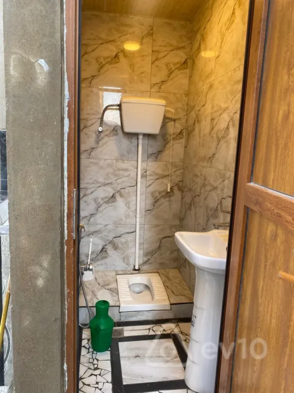 Satılır 6 otaqlı həyət evi 300 m²