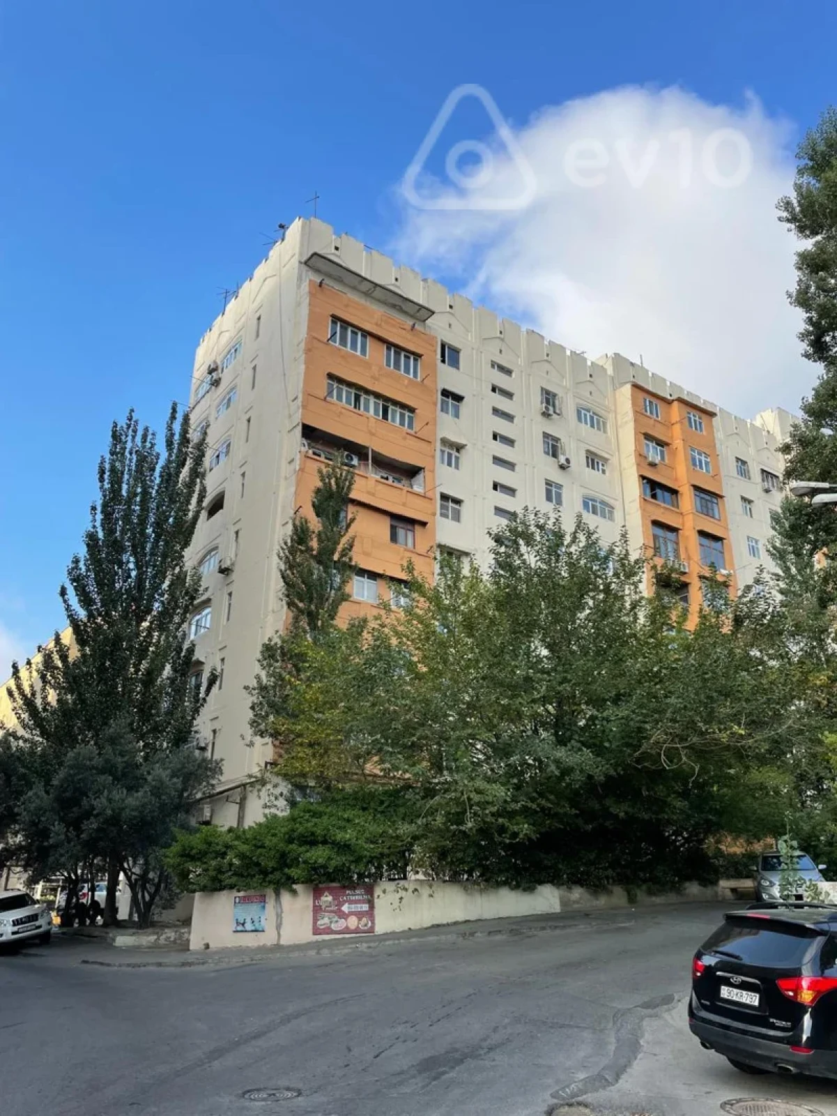 Kirayə verilir 2 otaqlı köhnə tikili 60 m²